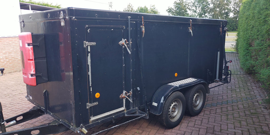Tandem axle Hoffmann closed trailer