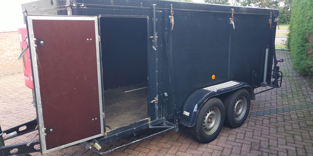 Tandem axle Hoffmann closed trailer