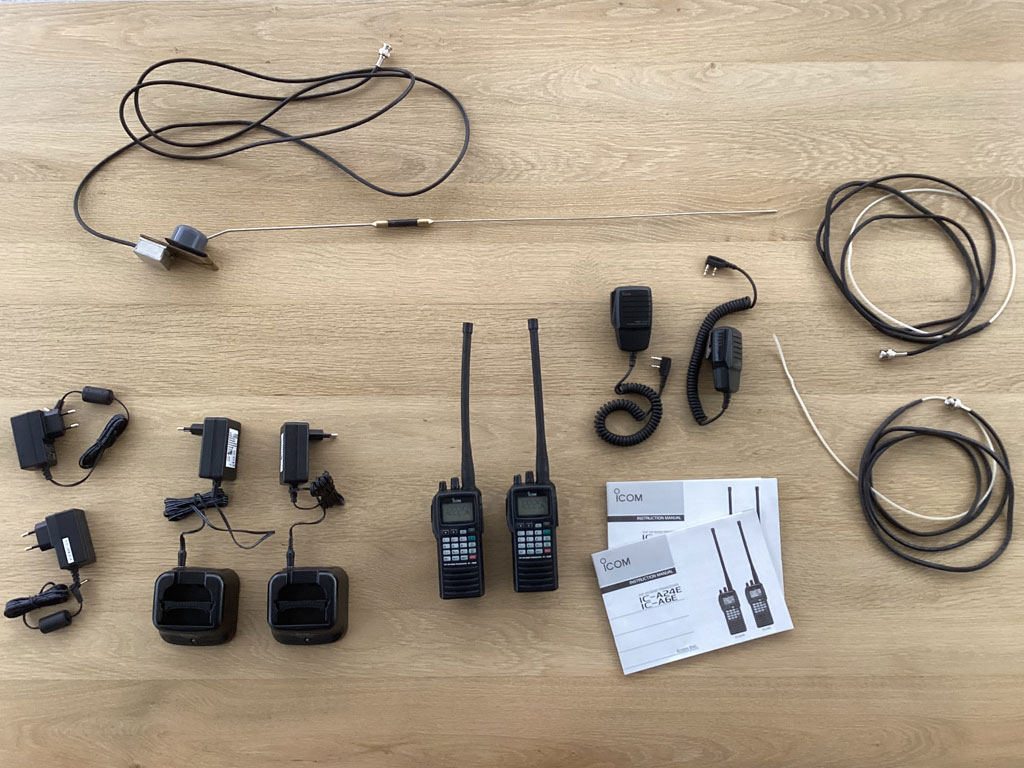 2x Icom IC-A6E with accessories