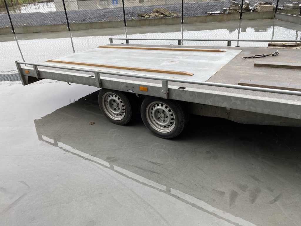 Saris 4.0m tandem axle flat bed trailer